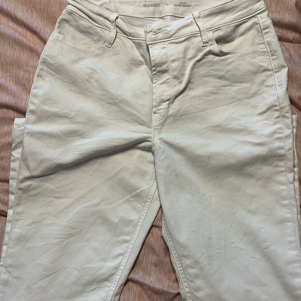New without tags Old Navy high rise super skinny white jeans